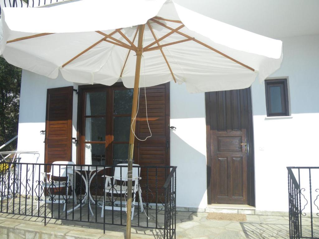 Villa Frideriki Ayía Paraskeví Quarto foto